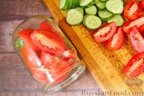 Салат из помидоров и огурцов (на зиму)
