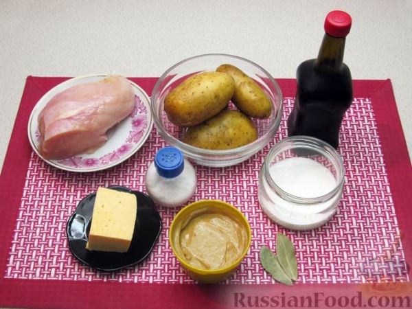 Салат с курицей, картофелем, ананасами и сыром