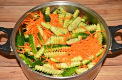 Салат огурцы по-корейски на зиму с морковью